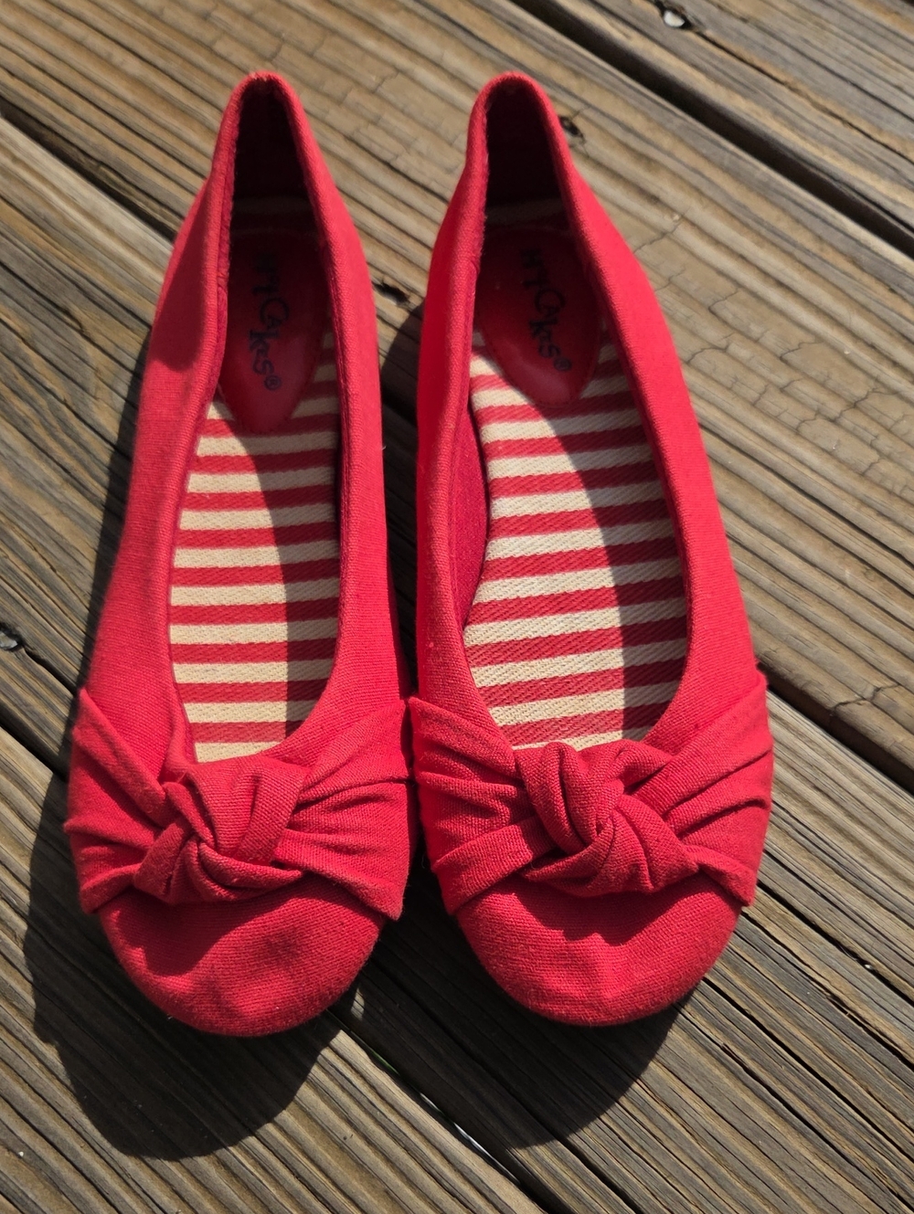 Hot Cakes Red Bow Ballet Flats [6.5 M]